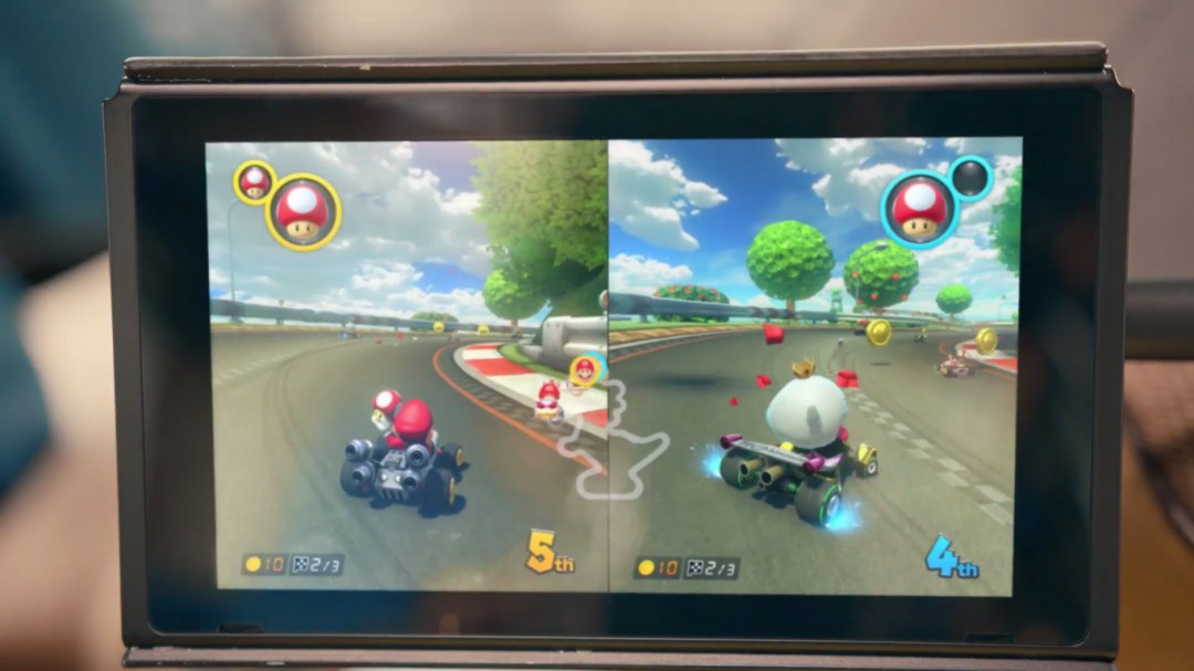 A première vue on pourrait penser qu'il s'agit de MK8, sauf que King Boo et les doubles objets ne sont pas sur l'opus Wii U